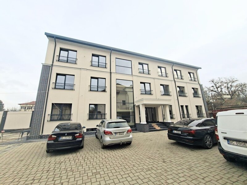 Bacau de inchiriat Cladire Premium 750 mp Ultracentral