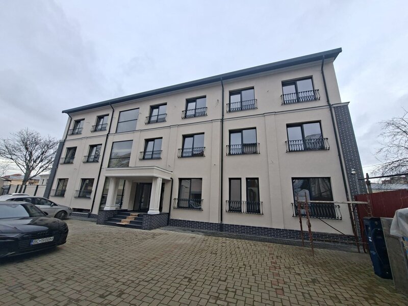 Bacau de inchiriat Cladire Premium 750 mp Ultracentral